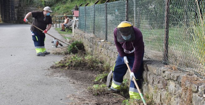 Piélagos contrata a 16 desempleados para la limpieza de caminos del municipio