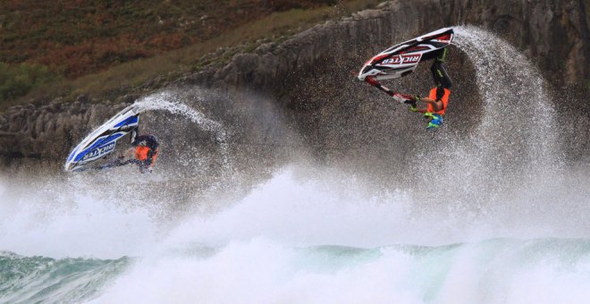 La playa de Ris acogerá este fin de semana la II edición del 'Noja Motosurf Series'