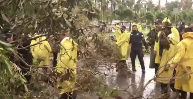 El huracán Delta siembra el caos a su paso por Yucatán