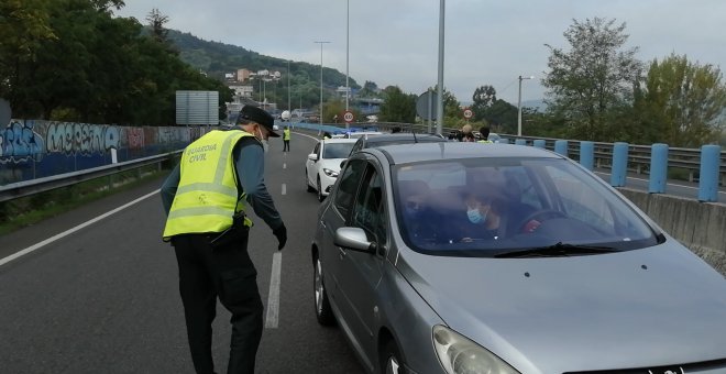 Control en el acceso de la A52 a la ciudad de Ourense