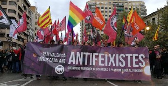 La pandèmia limita el 9 d’Octubre valencià i rebaixa el perill de les habituals agressions feixistes