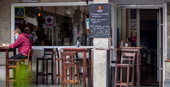 El Govern tancarà bars i restaurants fins a finals de mes per la pandèmia