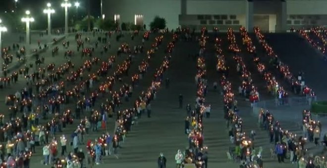 Los peregrinos del santuario de la Virgen de Fátima piden por el fin de pandemia en una misa atípica