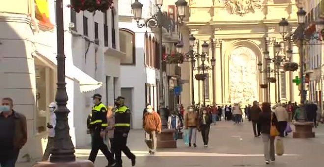 Fiestas ilegales, botellones y falta de mascarillas. Este es el balance de sanciones sanitarias durante el puente del Pilar