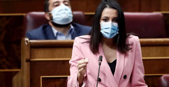 "Nada más que añadir": la imagen que capta la exasperación de Rufián mientras interviene Arrimadas en el Congreso