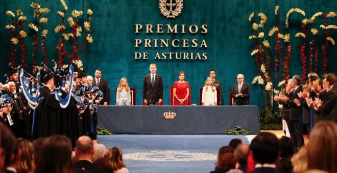 "¿Qué hace un premiado como tú con una Monarquía como esta?"