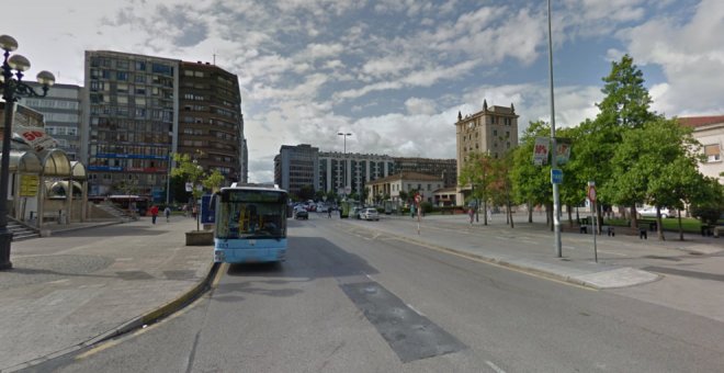 Heridos el conductor y el pasajero de un patinete eléctrico al chocar con un taxi