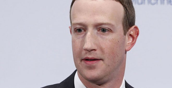 'Anonymous Antipedofilia' no perdona, pone a Mark Zuckerberg en la diana