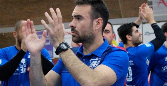 Víctor Montesinos, entrenador BM Sinfín, habla del último partido