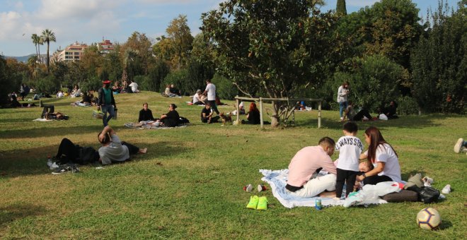 Crítiques pels incompliments en el primer cap de setmana amb noves restriccions