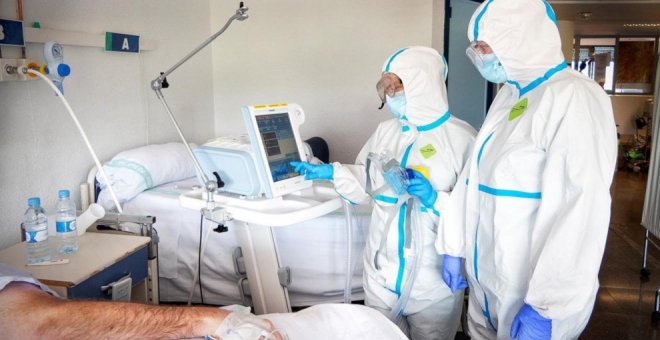 España supera el millón de contagios de COVID, 6.114 en el último día, y suma 156 muertes más