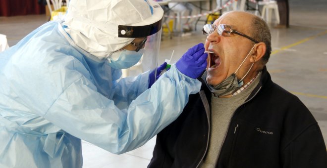 La segona onada avança imparable cap a la saturació hospitalària a Catalunya