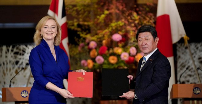 El Reino Unido firma con Japón su primer acuerdo comercial post brexit
