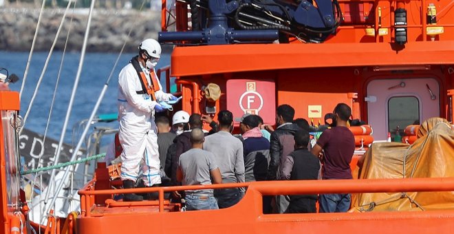 Rescatado en Canarias un cayuco con 200 personas a bordo