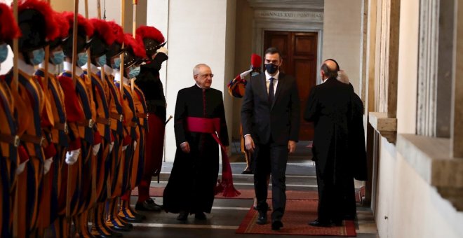 El papa ensalza la "oportunidad de diálogo constante" entre la Iglesia y el Gobierno de Sánchez tras la reunión en el Vaticano