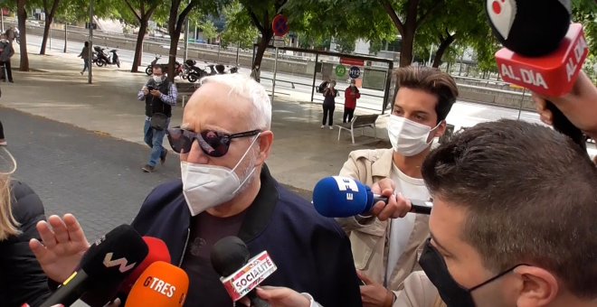 Josep María Mainat llega a los juzgados y se reencuentra, por primera vez, con Ángela