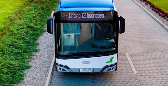 El autobús de hidrógeno de Solaris (Grupo CAF) llega a París