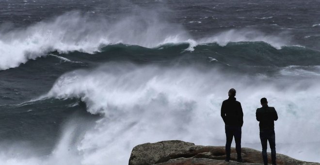 Las temperaturas irán en aumento en una jornada con el litoral gallego en riesgo por lluvia, viento y oleaje