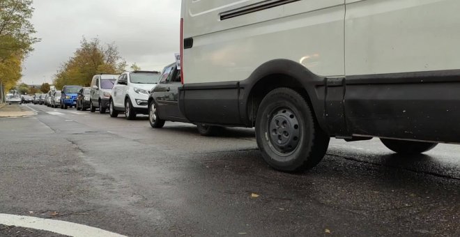 Los hosteleros realizan una 'caravana-protesta' por las calles de Salamanca