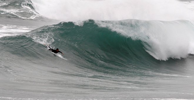 Siete provincias de Galicia y el Cantábrico en riesgo importante por olas de hasta 8 metros de altura