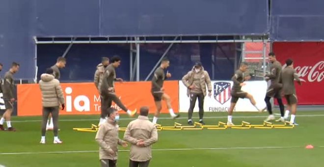 El Atlético prepara su encuentro ante el Osasuna con una mermada plantilla