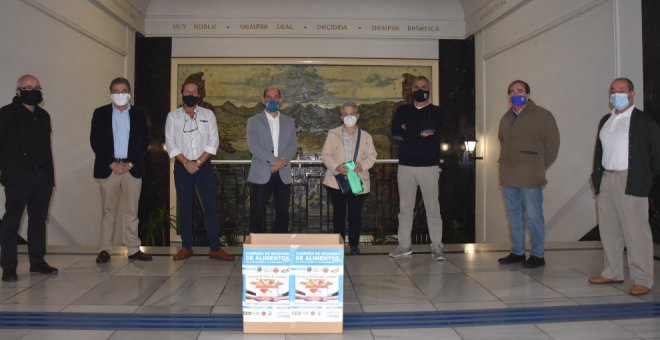 Comienza la recogida solidaria de alimentos de las peñas deportivas de Santander a favor de la Cocina Económica