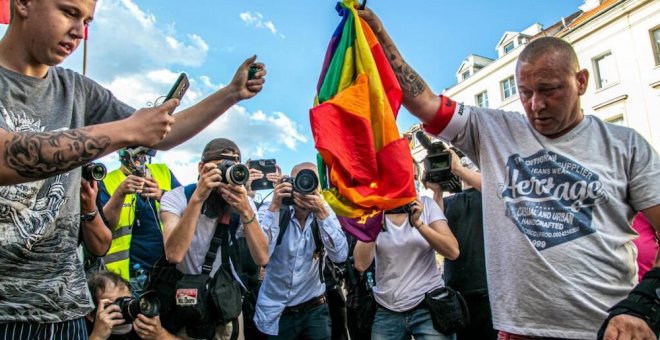 El infierno del colectivo LGTB en Polonia: acoso y odio del Gobierno ultra, agresiones y bulos