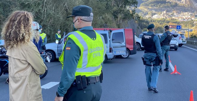 Más de un millar de agentes de la Guardia Civil vigilan el cierre perimetral de Cantabria