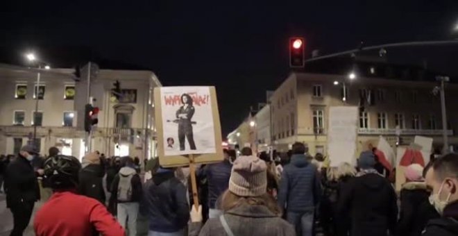 Las protestas contra la polémica ley antiaborto en Polonia generan una escalada de tensión