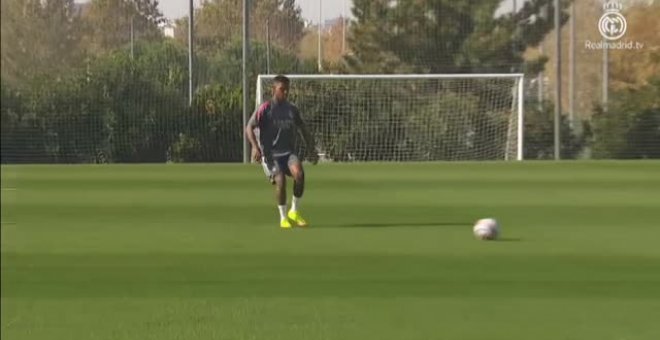 Primer entrenamiento del Real Madrid para preparar el partido ante el Inter