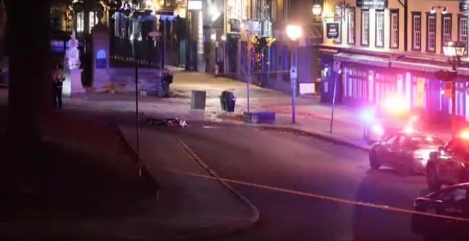Un hombre vestido con ropa medieval mata a dos personas y deja cinco heridos en Quebec (Canadá)