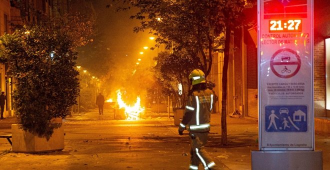 Disturbios en el centro de Logroño tras una protesta contra las restricciones por el coronavirus