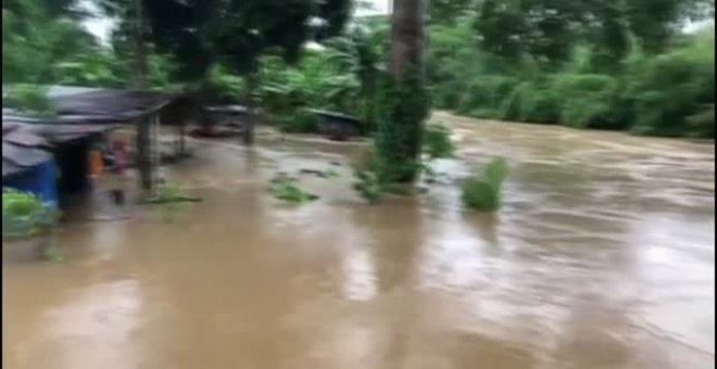 El huracán Eta se debilita a tormenta tropical a su paso por Honduras y deja 3 muertos