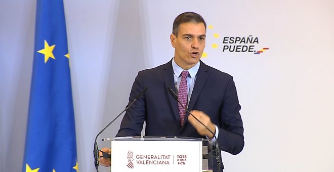 Sánchez dice que las campañas de vacunación "podrían estar" en mayo