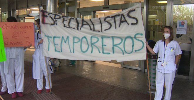 Concentración de facultativos en el Hospital 12 de Octubre para pedir estabilidad laboral