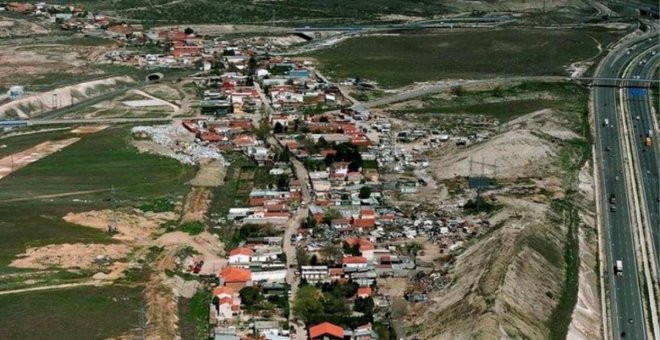 Trece días sin luz en la Cañada Real: "Los niños no quieren ir a la escuela porque las familias no pueden lavar la ropa"