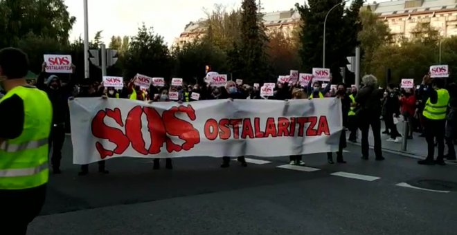 Protesta de Hosteleros contra el cierre en Vitoria