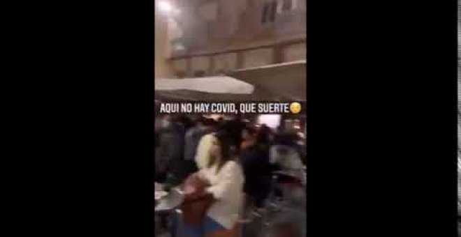 Denuncian el "caos" de Cañadío este sábado, con concentraciones de gente y terrazas llenas