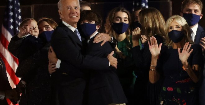 Biden llama a la reconciliación nacional y promete volcarse en frenar la pandemia de coronavirus