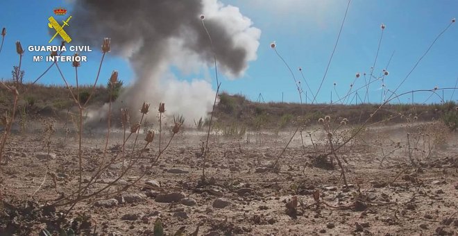 Guardia Civil destruye dos artefactos explosivos antiguos
