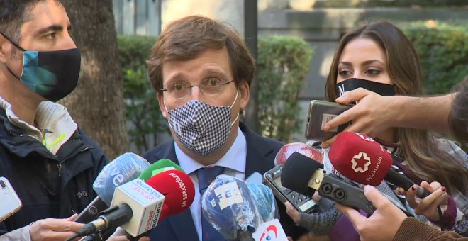 Almeida reclama al Gobierno la bajada del IVA en mascarillas