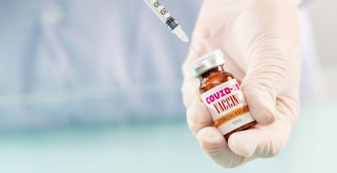 Sanidad asegura que la vacuna contra el COVID "no se autorizará sin un escrupuloso análisis"