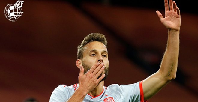 Sergio Canales se estrena como goleador de la Selección