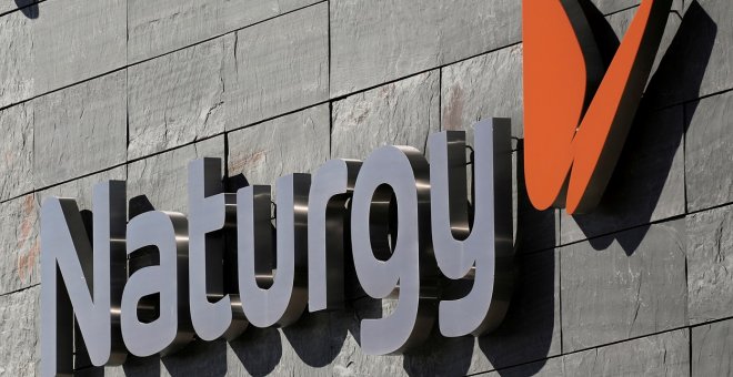 Naturgy vende su filial chilena y reduce su deuda en casi 4.000 millones