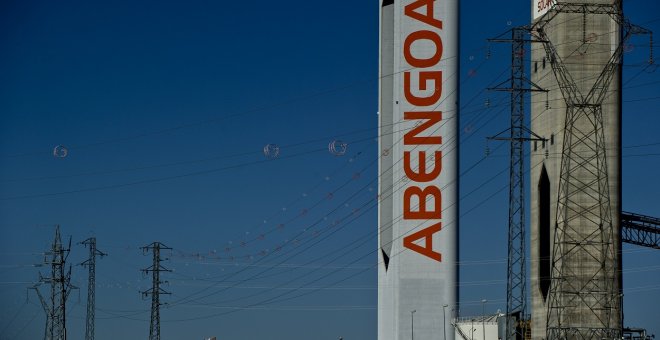 Abengoa urge a la Junta de Andalucía a que confirme su apoyo financiero al tercer rescate de la compañía