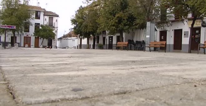 Granada se convierte en una ciudad fantasma debido a las medidas contra la pandemia