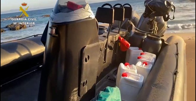 Detenido en Punta Paloma tras una persecución de una embarcación cargada con gasolina
