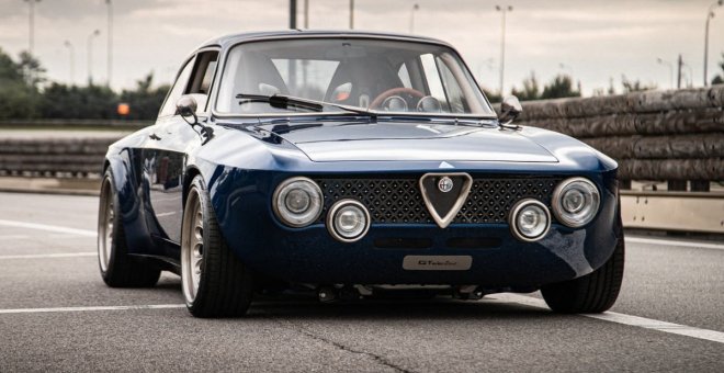 El Alfa Romeo GT eléctrico de Totem Automobili rueda en circuito y sí, es precioso
