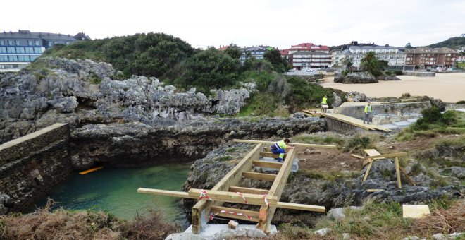Arnuero recupera una parte de su patrimonio natural y su historia con la creación de dos piscinas de agua del mar