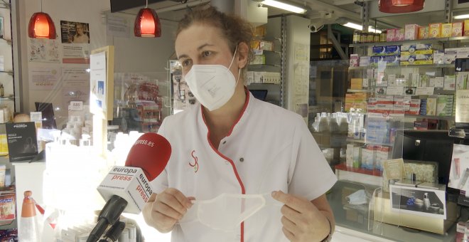 Farmacéuticos valoran positivamente la bajada del IVA a las mascarillas quirúrgicas